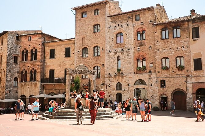 Tuscany: Day Trip to Pisa, Siena, San Gimignano, and Chianti - Siena on foot: Piazza del Campo, Monte dei Paschi, and the Duomo
