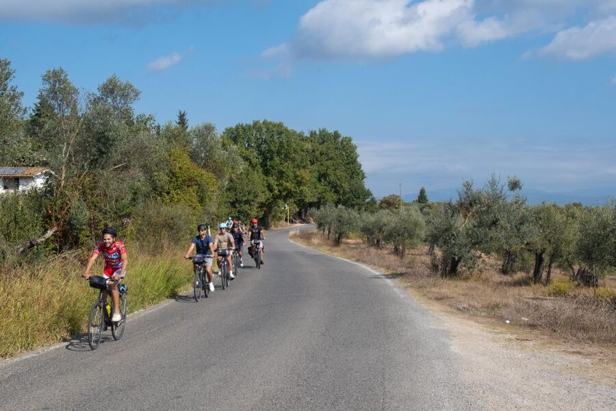 Tuscany Hills Bike Tour with Lunch at farm and Wine Tasting - What to bring on a 7-hour Chianti ride