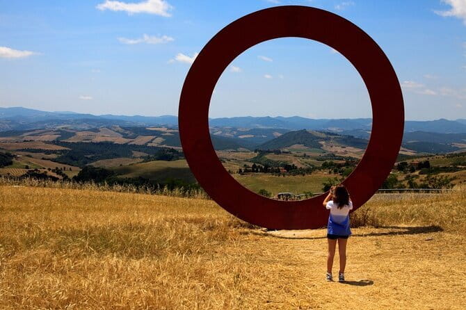 Tuscany's hidden gems: San Gimignano, Volterra, St Galgano Abbey - Gelateria Dondoli stop: a 15-minute morale boost