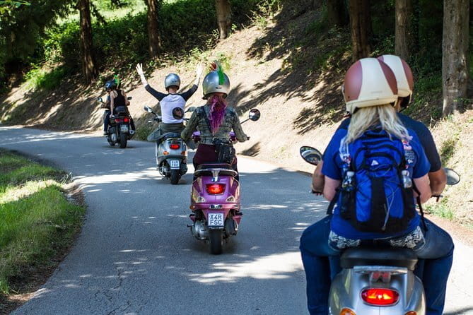 Tuscany Vespa Tour: Lunch & Wine Tasting, Countryside Roads - Guides like Dejan, Alexa, and Luca: why the vibe matters