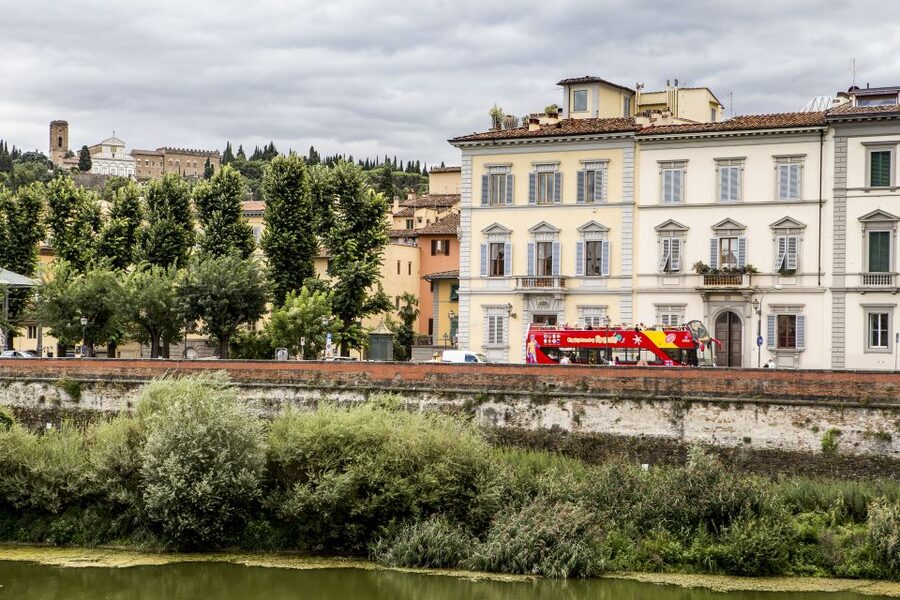 Uffizi Gallery & Hop-on Hop-off Bus Tour - From Santa Maria Novella to the museum: a logistics routine that works