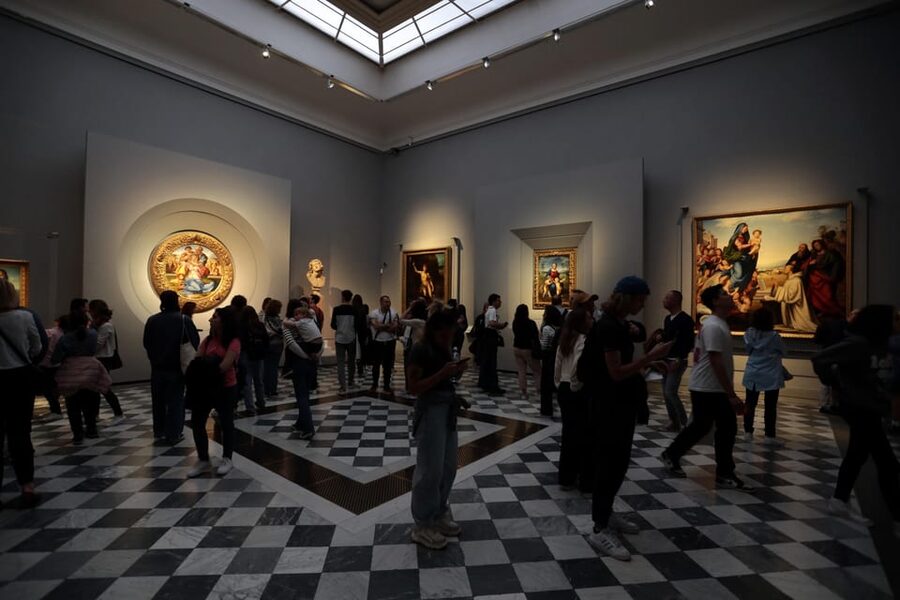 Uffizi Gallery Skip-the-Line Entry with Audio Guide - Using the Mobile Audio Guide Like a Pro