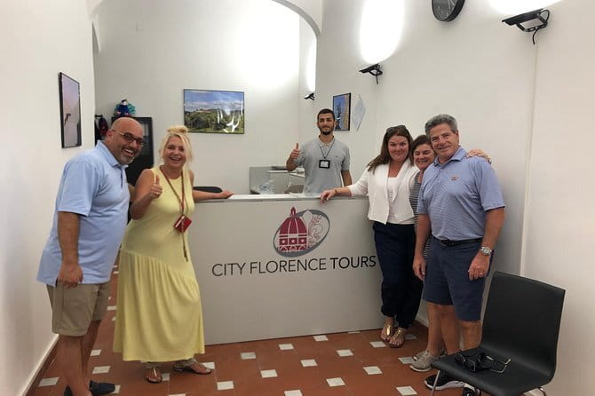 Uffizi Gallery Small Group Tour with Guide - Headsets and small-group size: the difference between hearing and guessing