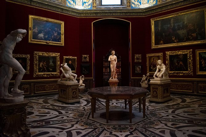 Uffizi Gallery Tour With Skip The Line Ticket - Earphones, small-group pacing, and making time for questions
