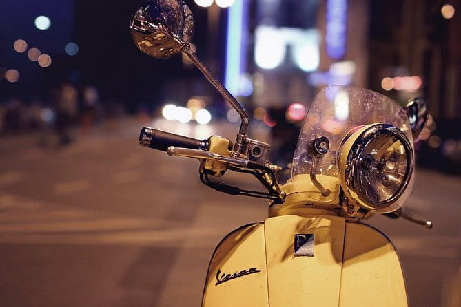 Vespa Motorcycle rental in Florence - Getting there on time: the real risk with public transit