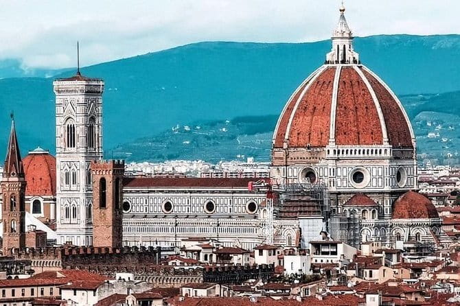 Walking Group Tour In Florence - Ponte Vecchio to Palazzo Pitti square: the Renaissance story begins with a crossing