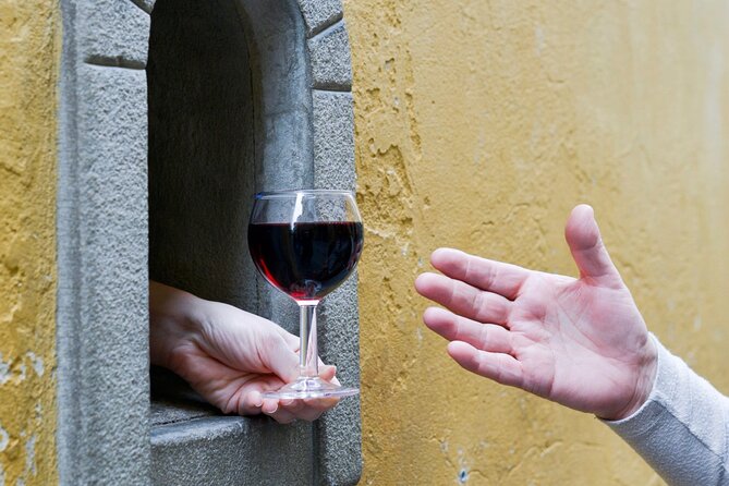 Walking Tour and Wine Experience in Florence - Piazza della Signoria: the square, Palazzo Vecchio, and quick big stories