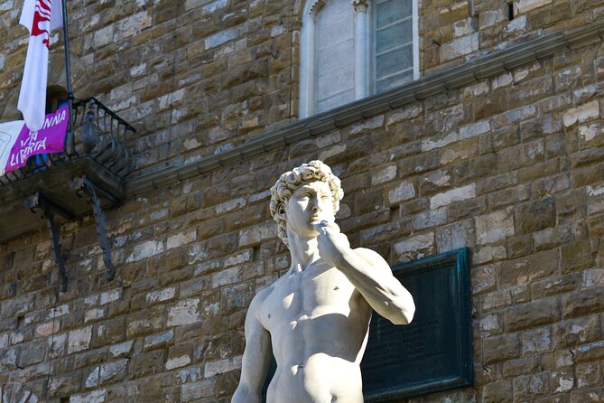 Walking Tour and Wine Experience in Florence - Fiume Arno: crossing from landmark photos to real river understanding