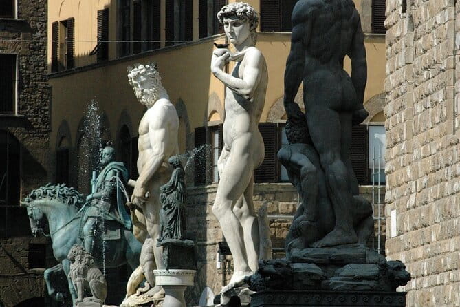 Walking tour of Florence with a private Florentine Tourist Guide - What is not included, and how to plan around it