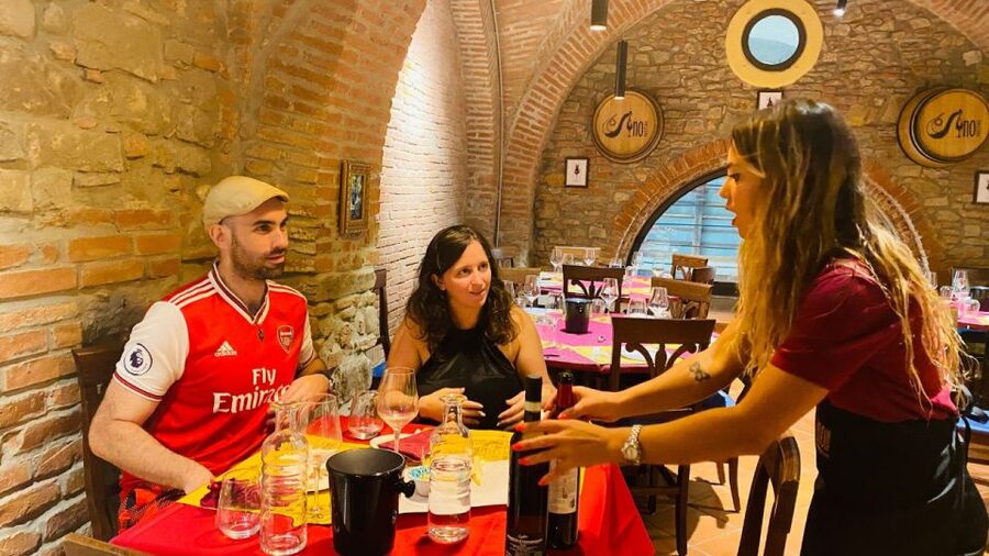 Wine Tasting and Paring Class Guided Tour in Florence - A 90-minute Florence wine tasting class with Tuscan food pairings