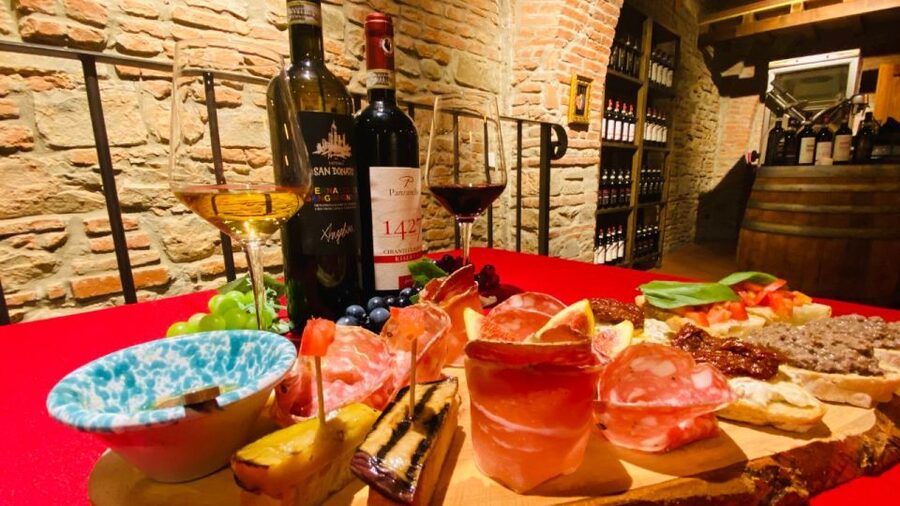 Wine Tasting and Paring Class Guided Tour in Florence - Choosing the right option: Three types, Seven types, or VIP Brunello add-on