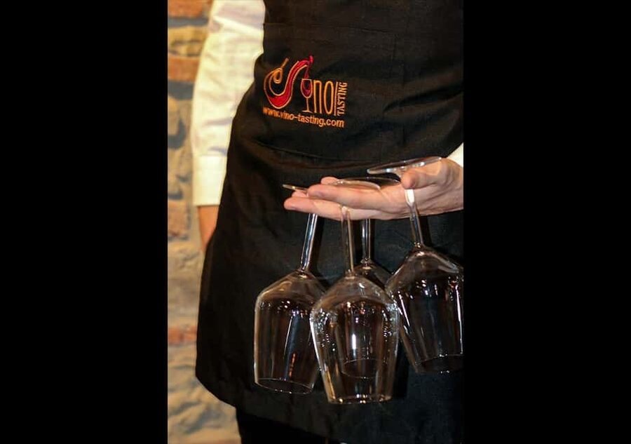 Wine Tasting Experience with Seven Types of Tuscan Wine - A few watch-outs to keep your night smooth